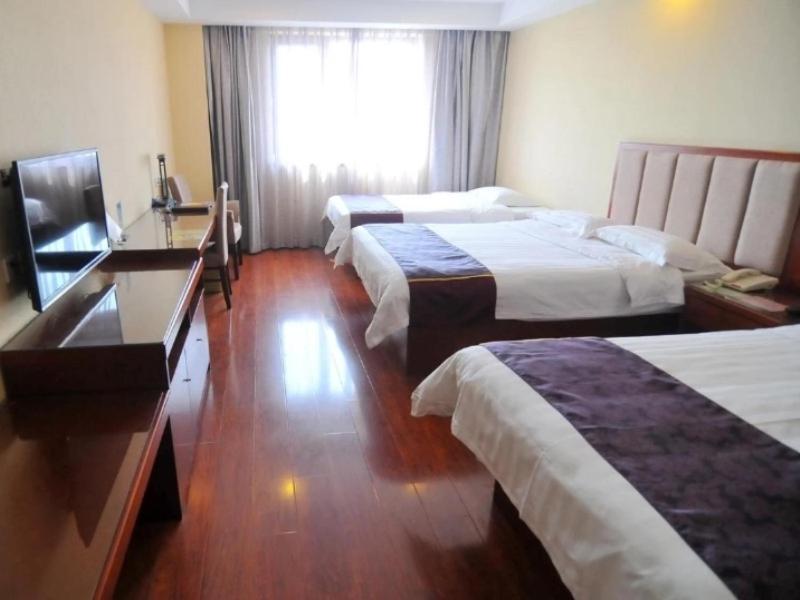 Greentree Inn Shandong Qingdao Wuyishan Road Jiashike Shopping Center Business Hotel Buitenkant foto