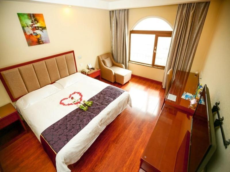 Greentree Inn Shandong Qingdao Wuyishan Road Jiashike Shopping Center Business Hotel Buitenkant foto