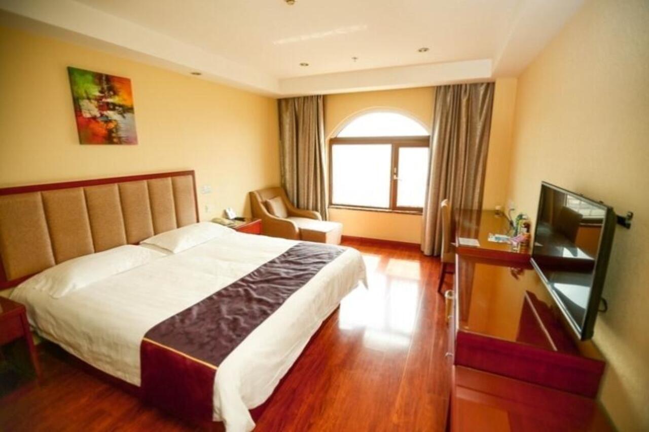 Greentree Inn Shandong Qingdao Wuyishan Road Jiashike Shopping Center Business Hotel Buitenkant foto