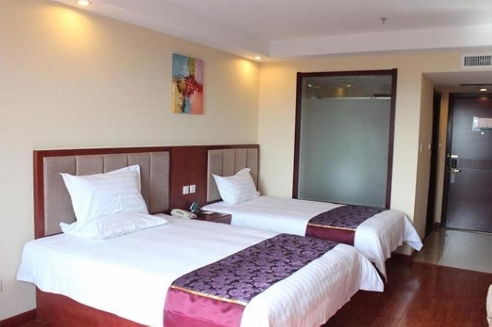 Greentree Inn Shandong Qingdao Wuyishan Road Jiashike Shopping Center Business Hotel Buitenkant foto