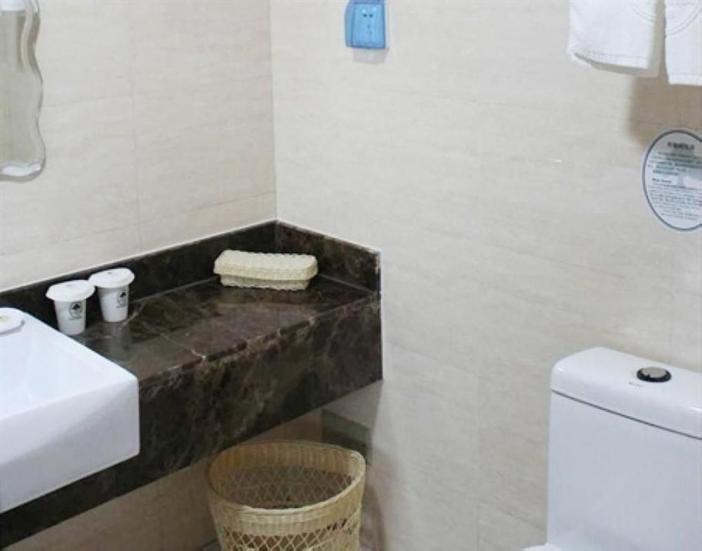 Greentree Inn Shandong Qingdao Wuyishan Road Jiashike Shopping Center Business Hotel Buitenkant foto